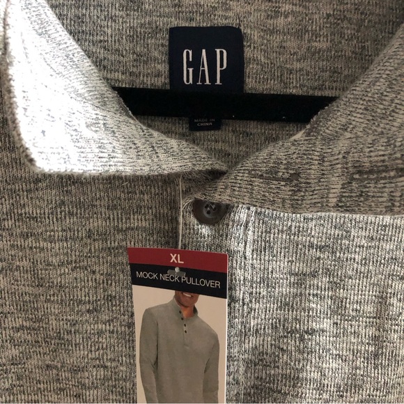 GAP Men’s Gray Mockneck Henley Pullover Sweater - Picture 6 of 7